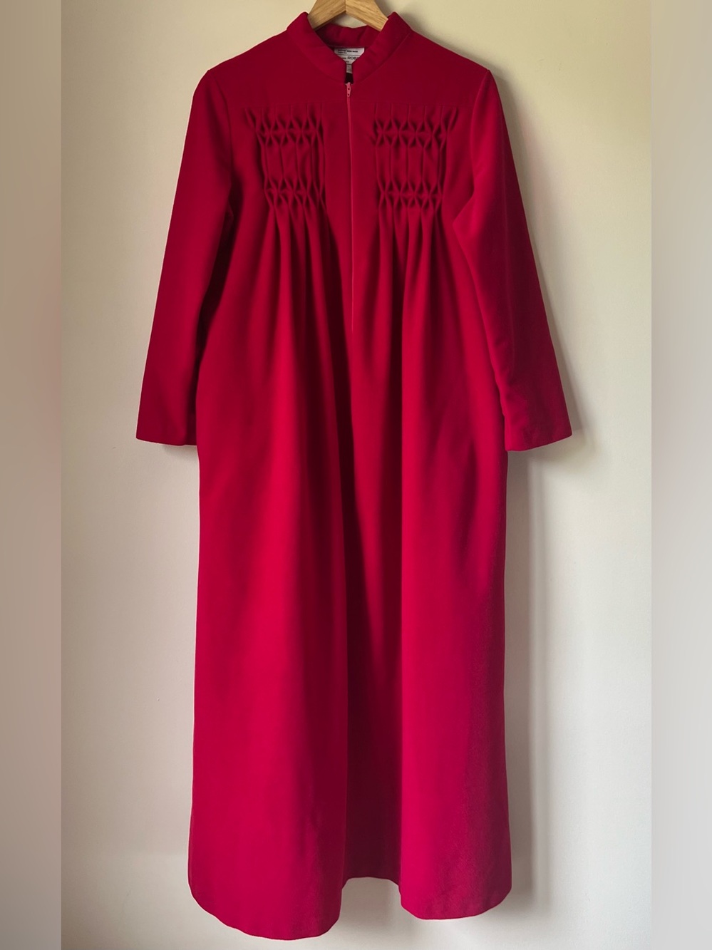 JCPenney Vintage Housecoat Robe Full Length Raspberry Red Zip Pockets Size L